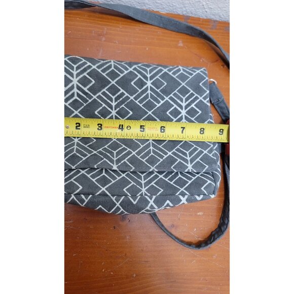 Amani Ya JUU Handcrafted Gray & White Crossbody Bag With Geometric Print Size s - Picture 7 of 8